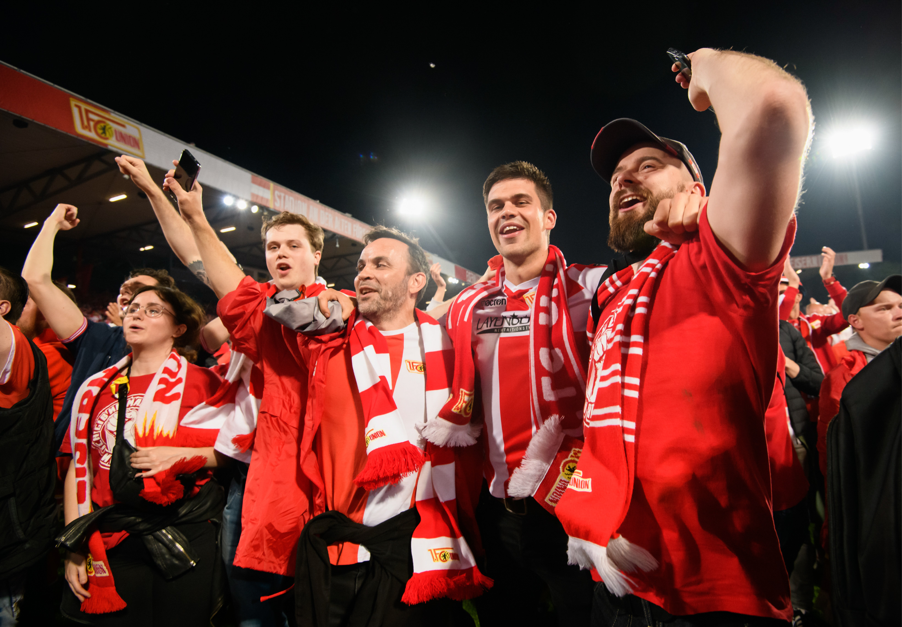 德国联队合力取胜,领跑积分榜的简单介绍 德国联队合力取胜,领跑积分榜的简单介绍