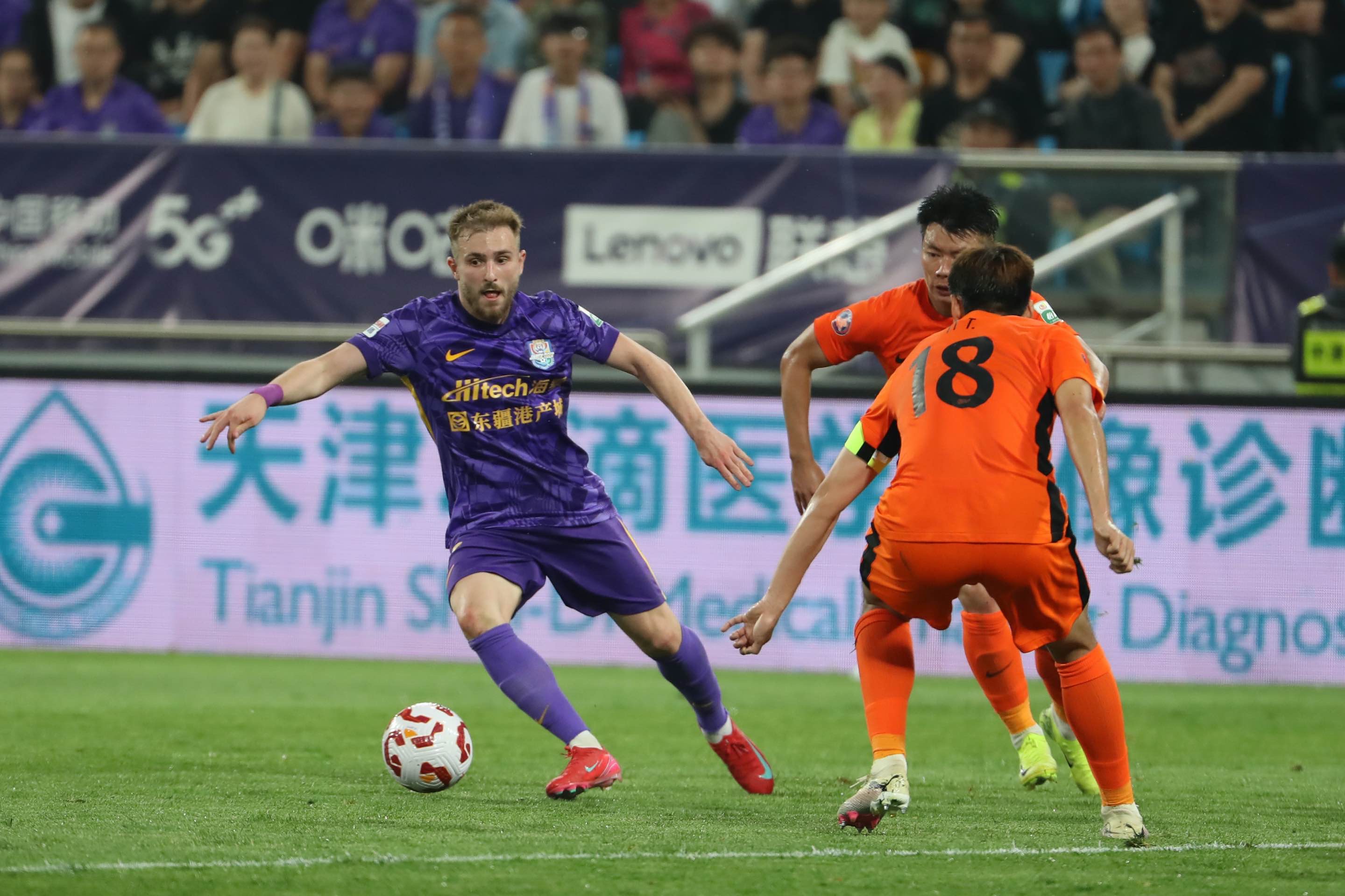 国内足球赛事精彩纷呈,体育风暴激情上演 国内足球赛事精彩纷呈,体育风暴激情上演